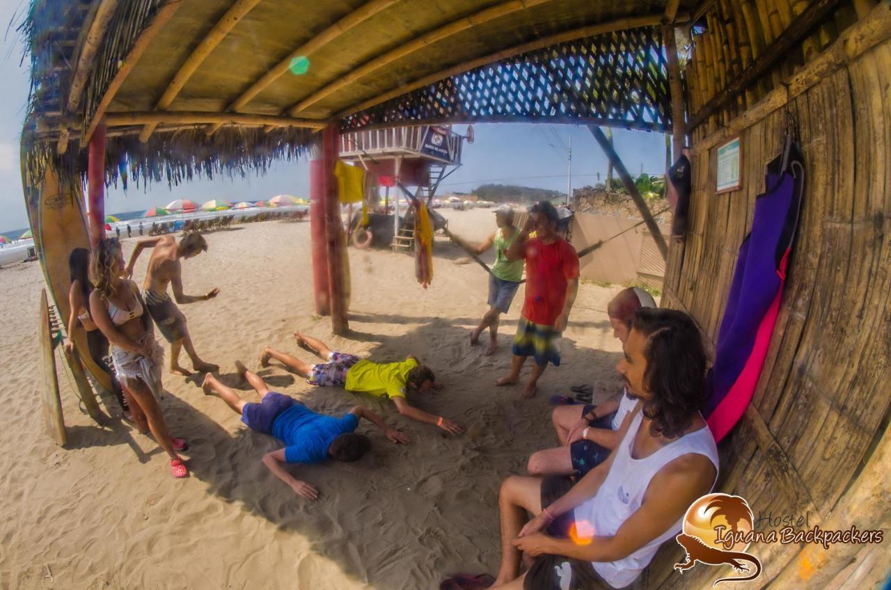 Iguana Beach House Hostel Montanita Ngoại thất bức ảnh
