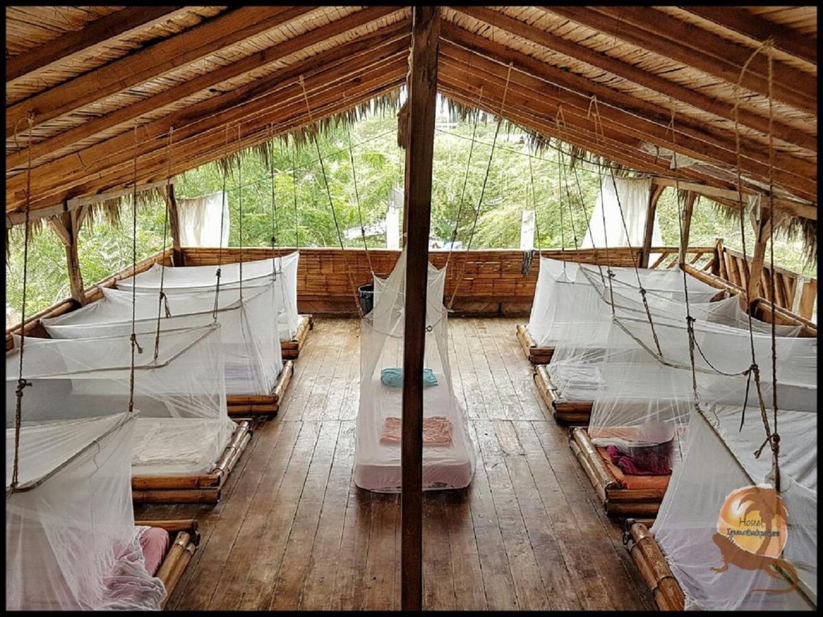 Iguana Beach House Hostel Montanita Ngoại thất bức ảnh