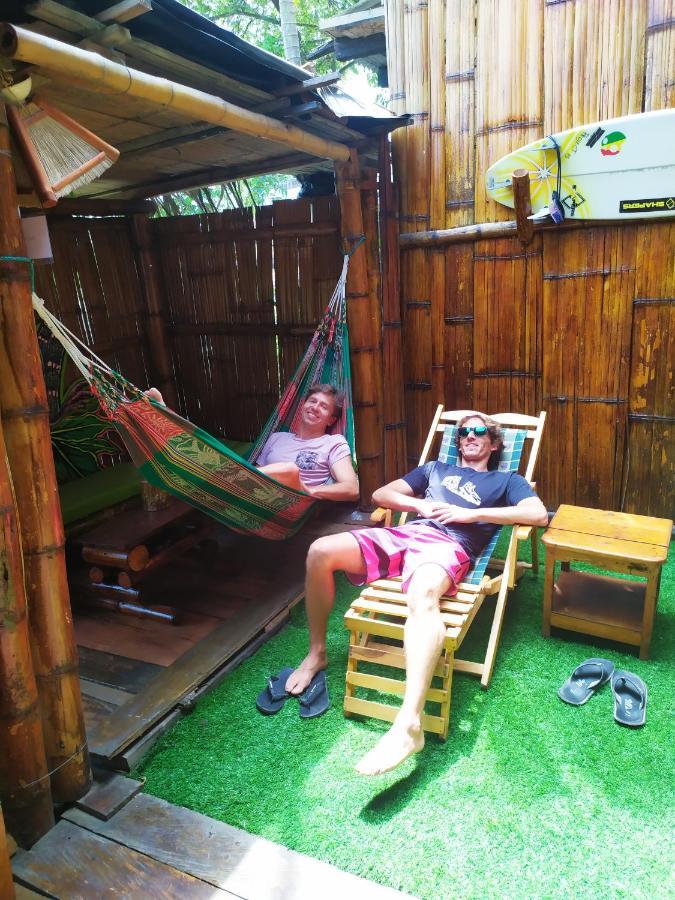 Iguana Beach House Hostel Montanita Ngoại thất bức ảnh