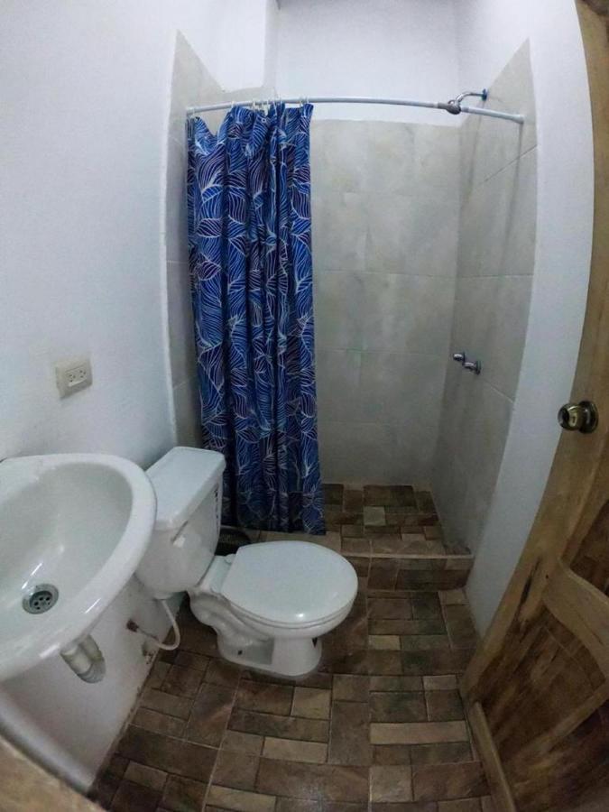 Iguana Beach House Hostel Montanita Ngoại thất bức ảnh