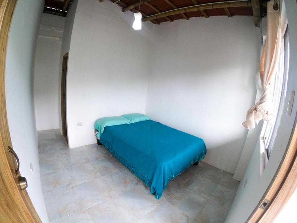 Iguana Beach House Hostel Montanita Ngoại thất bức ảnh