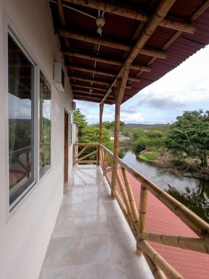 Iguana Beach House Hostel Montanita Ngoại thất bức ảnh